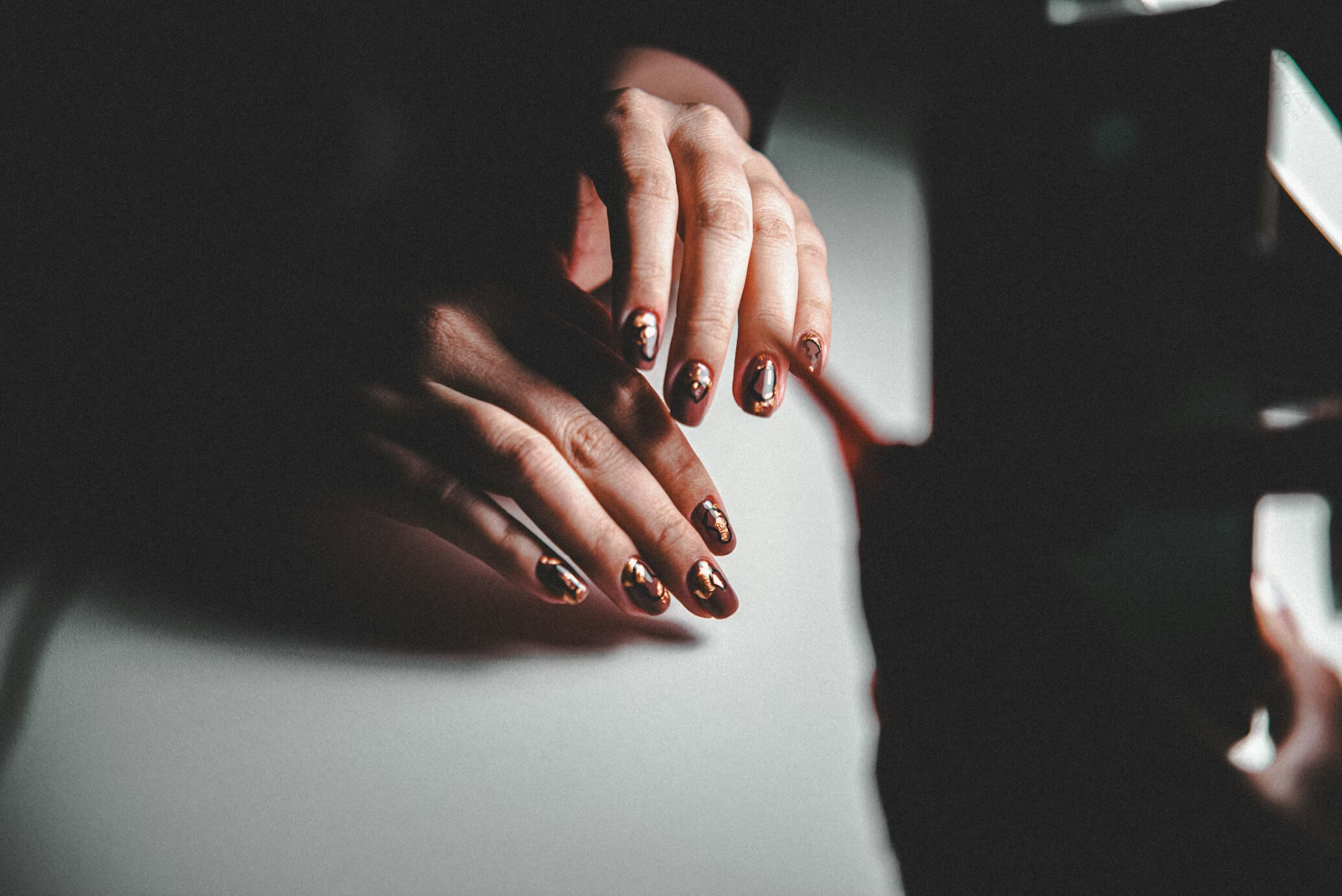 Nail bar