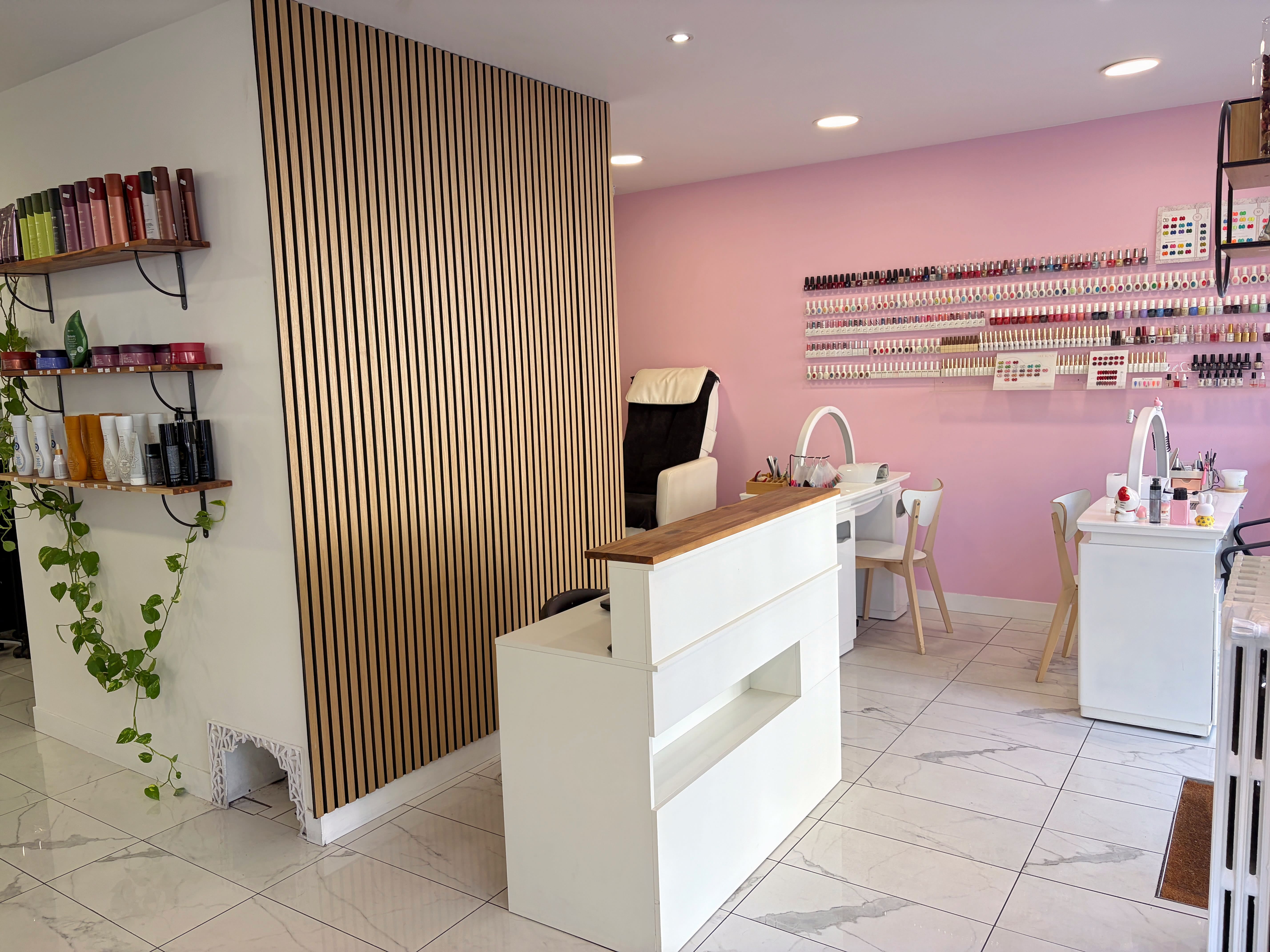 Accueil du salon Alexandre K - Coiffure, Onglerie, Esthétique
