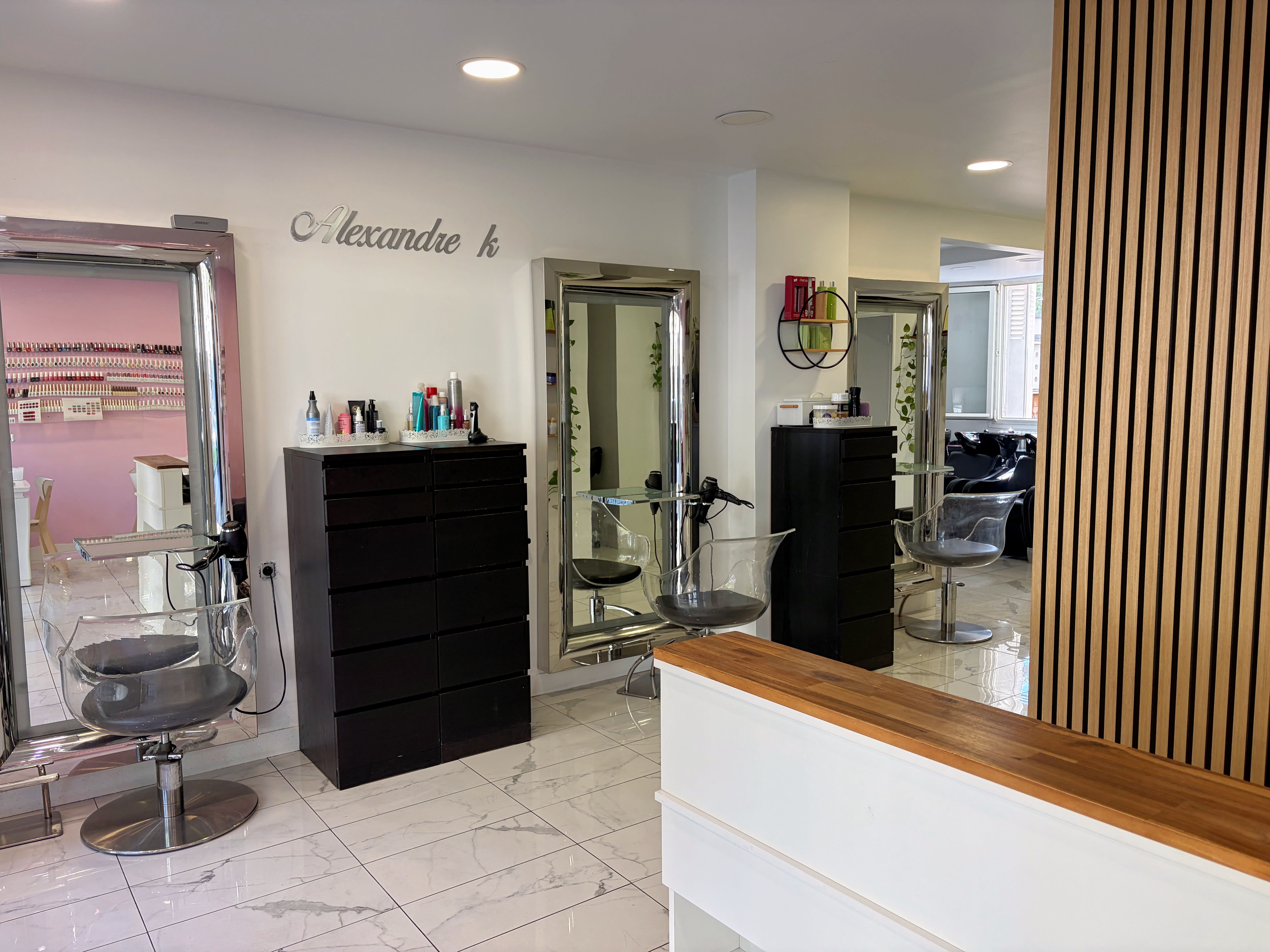 L'espace coiffure du salon Alexandre K - Coiffure, Onglerie, Esthétique
